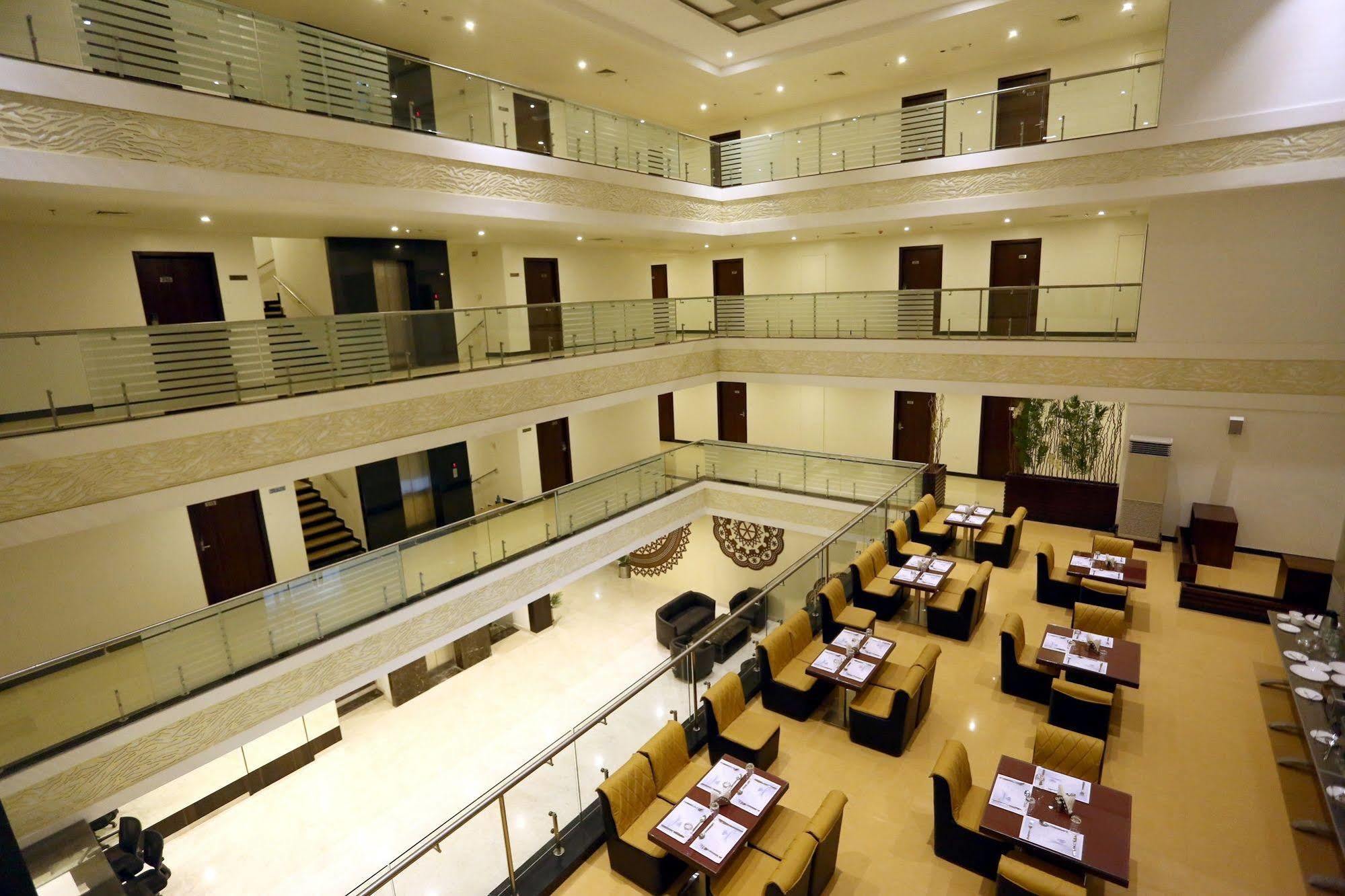 Solitaire Hotel Raipur  Luaran gambar
