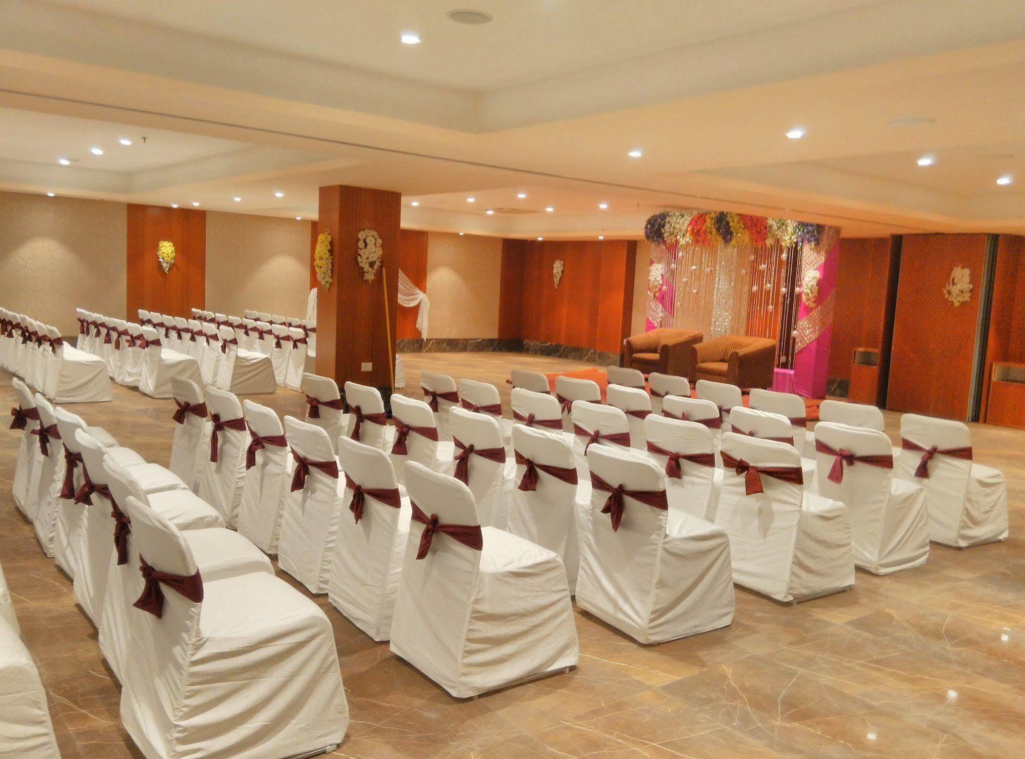 Solitaire Hotel Raipur  Luaran gambar